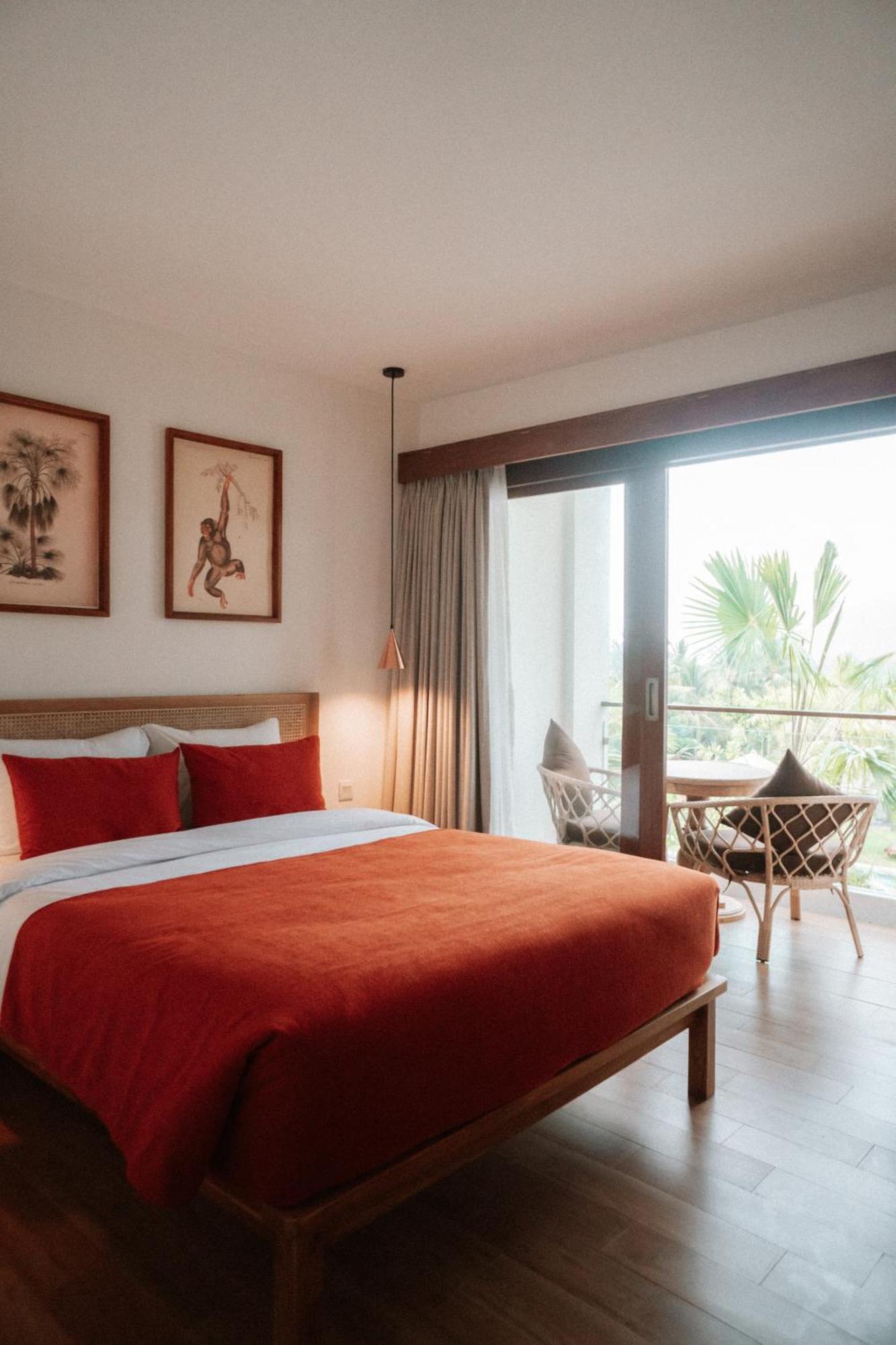 Porter Hotel - Surf & Yoga Retreat Kuta  Buitenkant foto