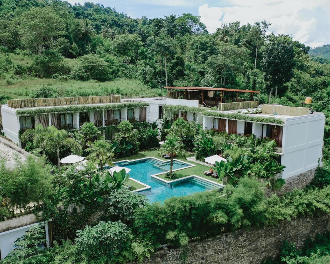 Porter Hotel - Surf & Yoga Retreat Kuta  Buitenkant foto
