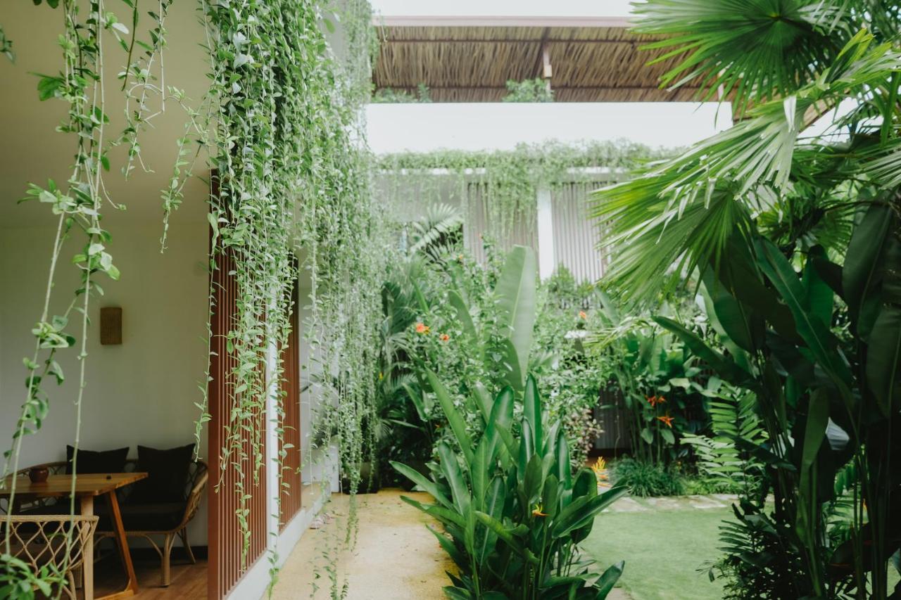 Porter Hotel - Surf & Yoga Retreat Kuta  Buitenkant foto
